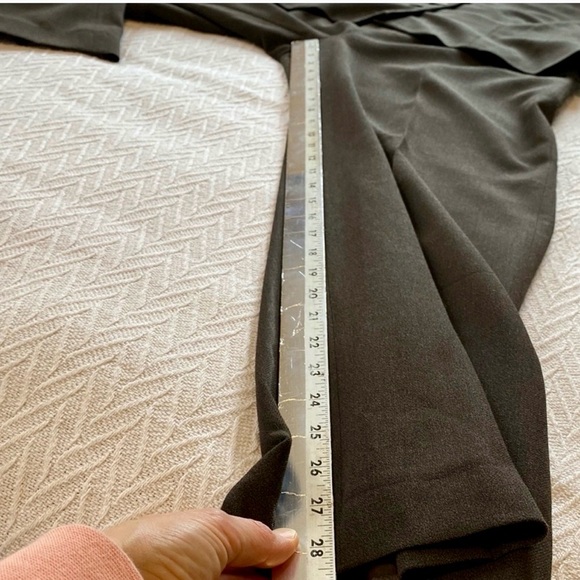 SIMON CHANG - DESIGNER WOMEN’S SUIT - Picture 5 of 15